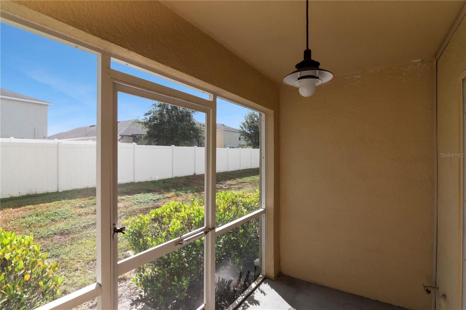 Townhouse at 233 PENMARK STONE PL, VALRICO, photo 32 of 47