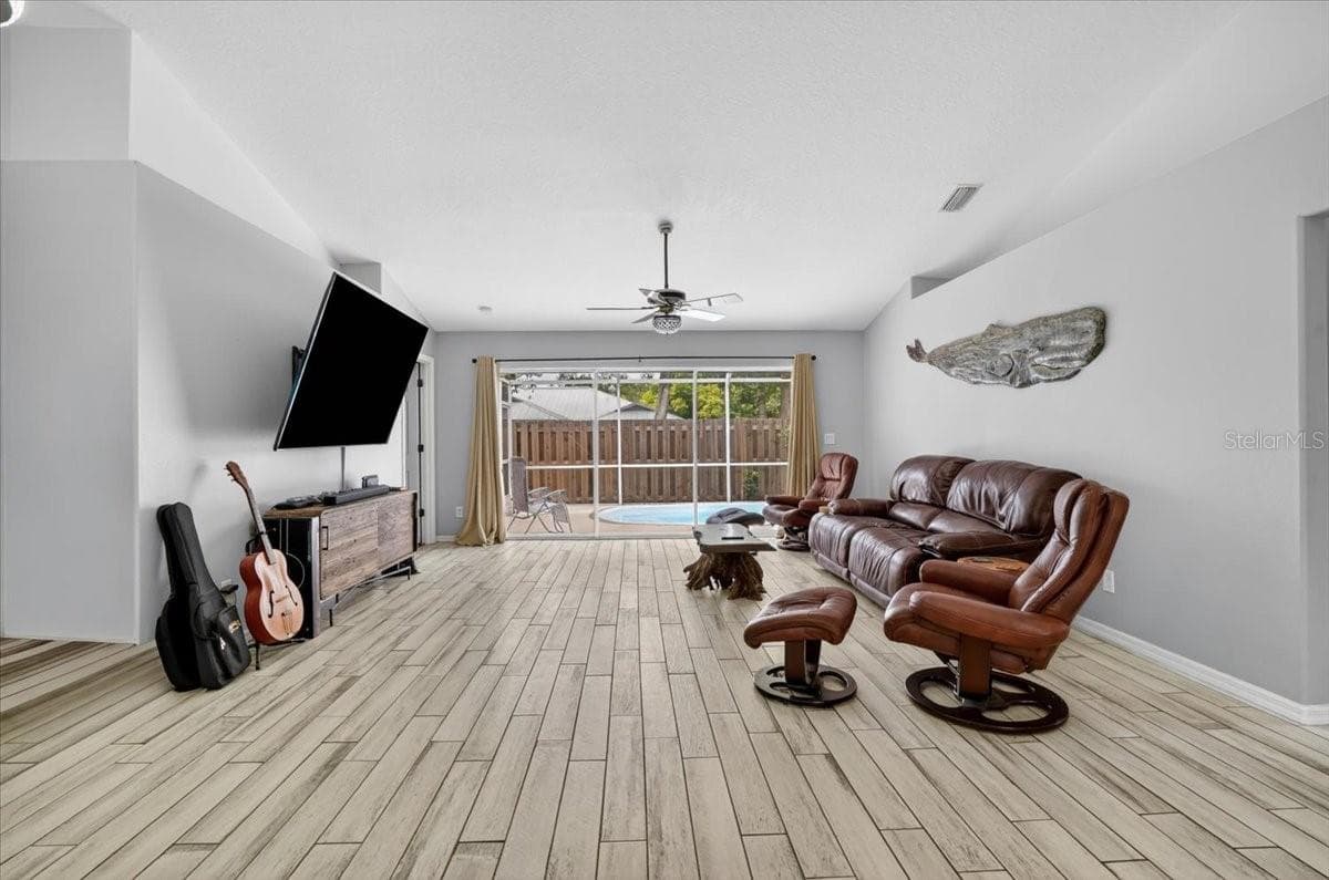 Single Family Residence at 1881 SUMMER WALK CIR, SARASOTA, photo 9 of 40
