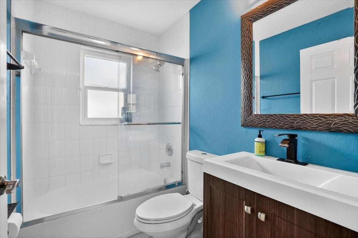 Single Family Residence at 1881 SUMMER WALK CIR, SARASOTA, photo 21 of 40