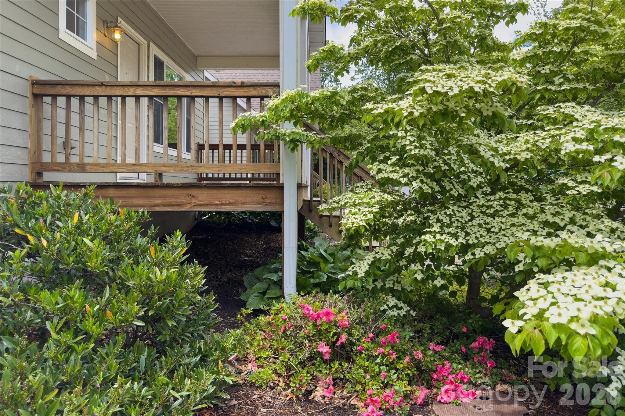 Townhouse at 3 Teresa Way, Black Mountain, photo 3 of 30