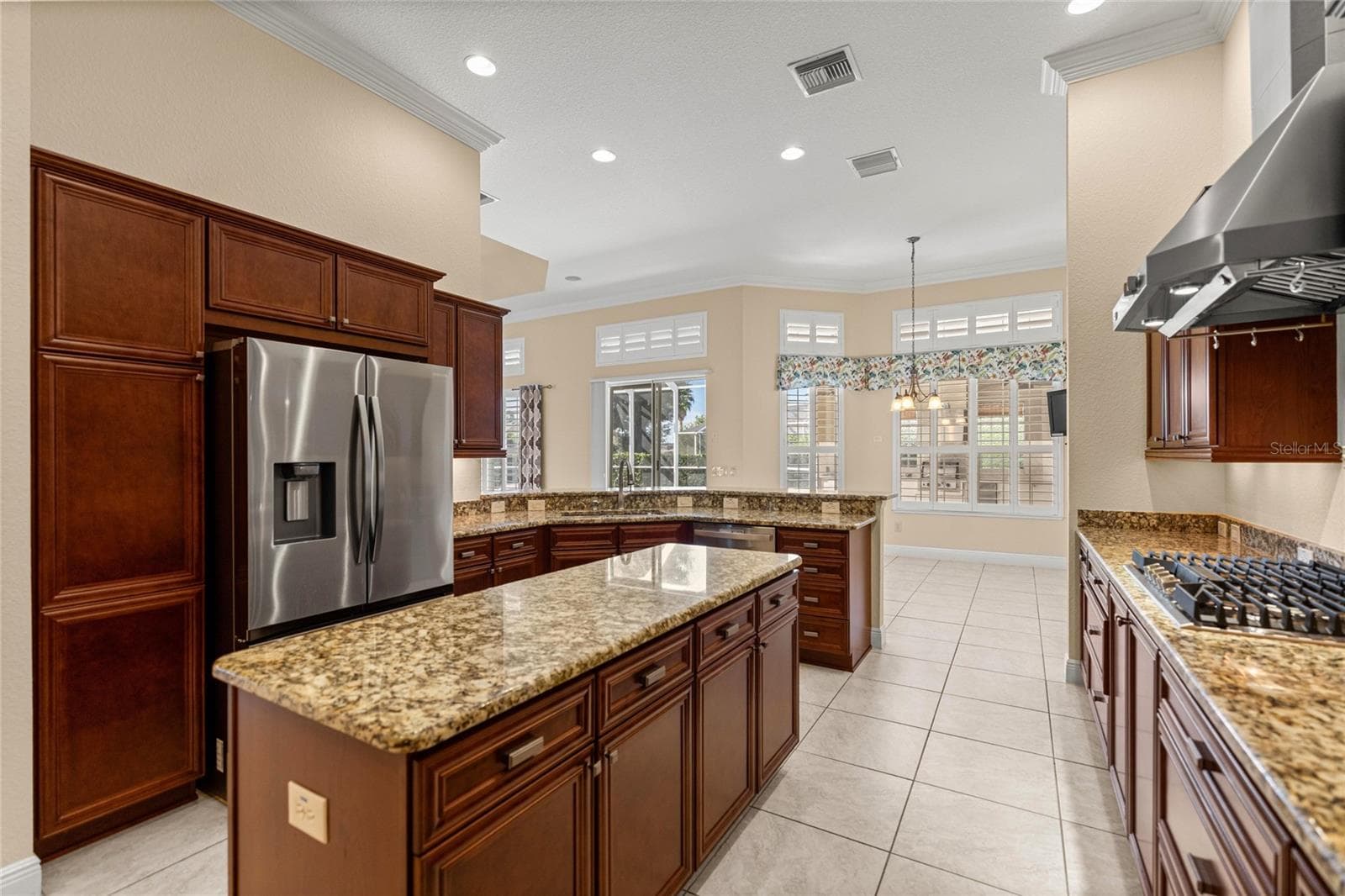 A GOURMET KITCHEN. - 1126 MIONA SHORES DR, THE VILLAGES