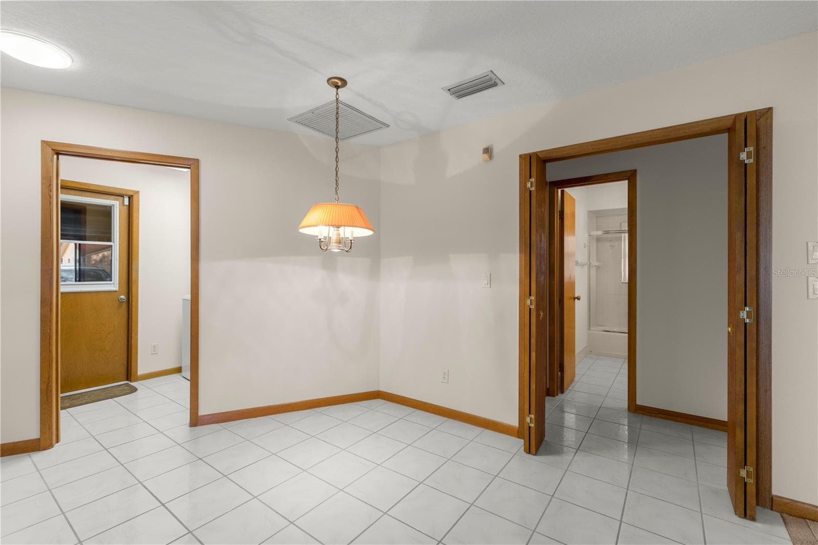 Eat-in-Kitchen - 7430 SW 100TH PL, OCALA