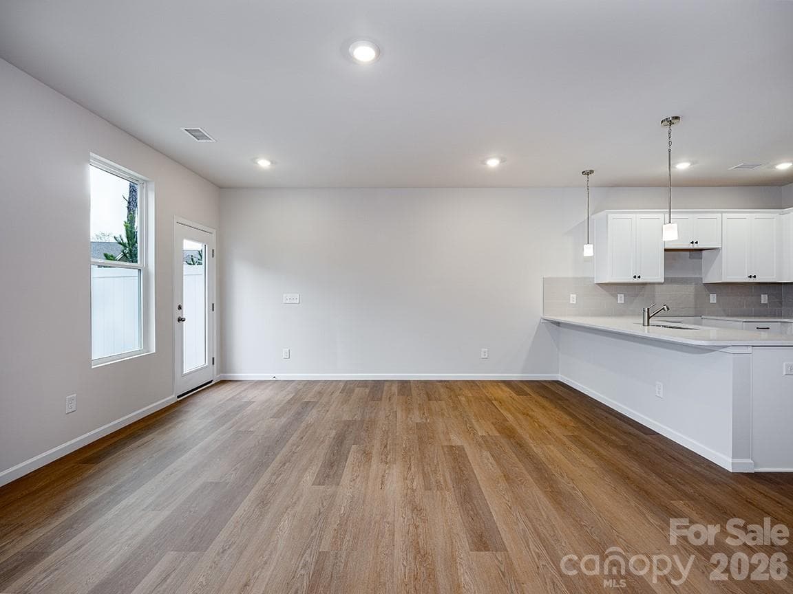 Great room & Dining area - 2535 Ruby Dixon Crossing Drive, Gastonia