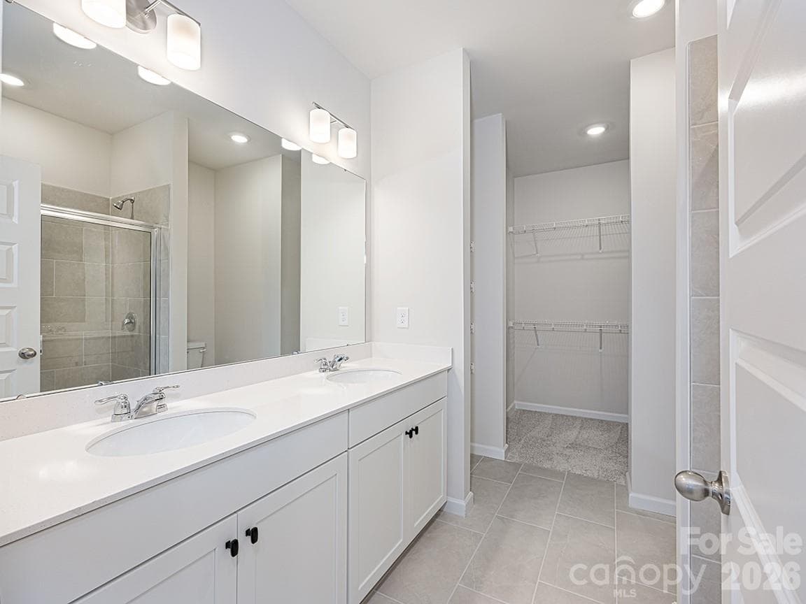 Owner's suite bath - 2535 Ruby Dixon Crossing Drive, Gastonia
