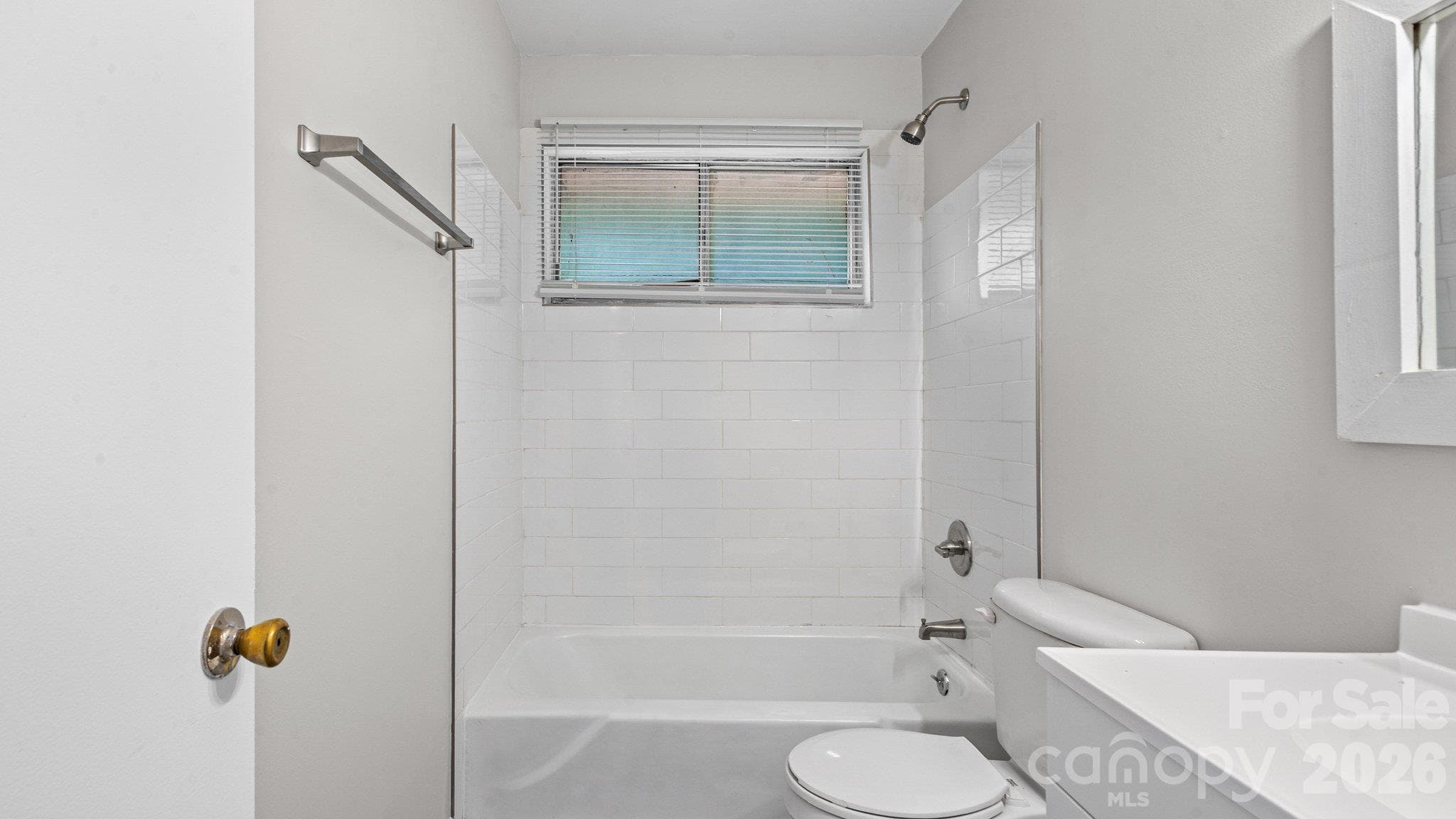 Duplex at 4926 Malibu Drive, Charlotte, photo 23 of 32