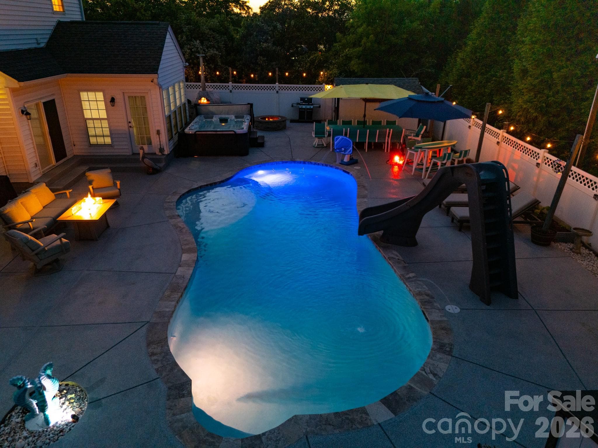 Single Family Residence at 4105 Autumn Cove Drive, Clover, photo 37 of 43