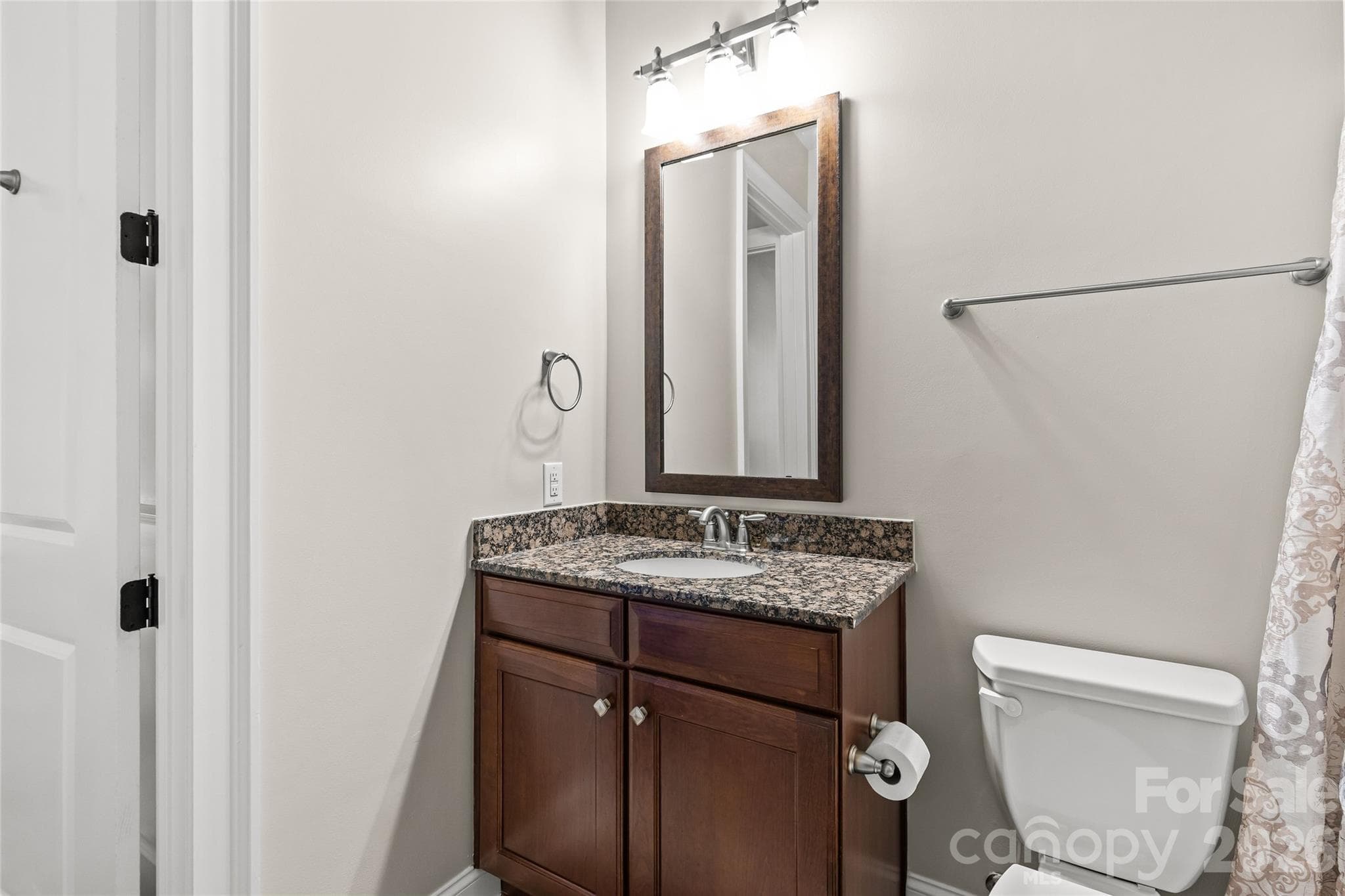 Condominium at 2810 Selwyn Avenue, Charlotte, photo 25 of 48