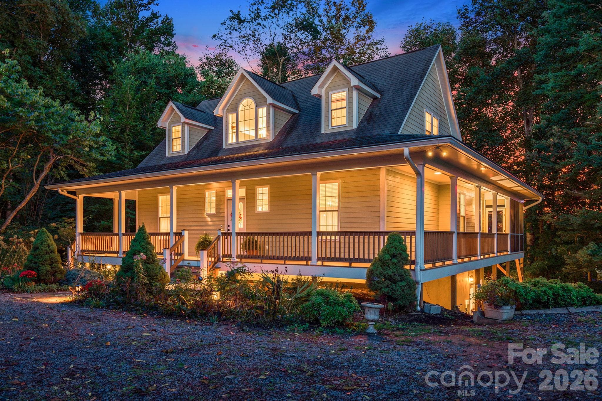 Single Family Residence at 95 Ashworth Drive, Fairview, photo 3 of 46