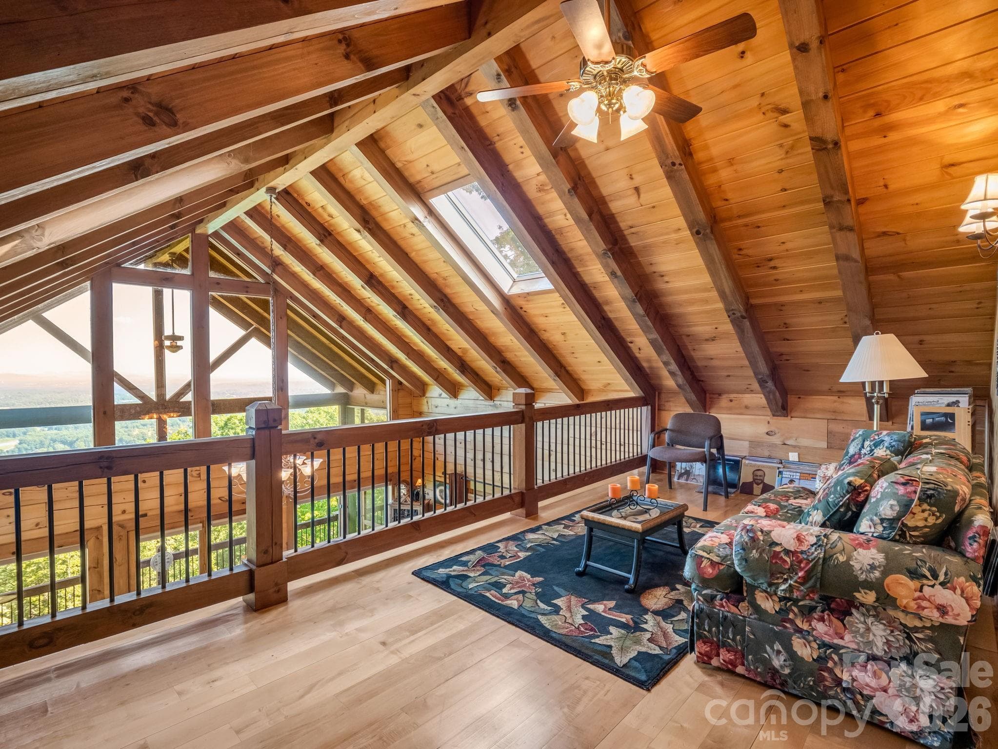 Spacious loft overlooks great room - 5409 Mineral Springs Mountain Avenue, Valdese