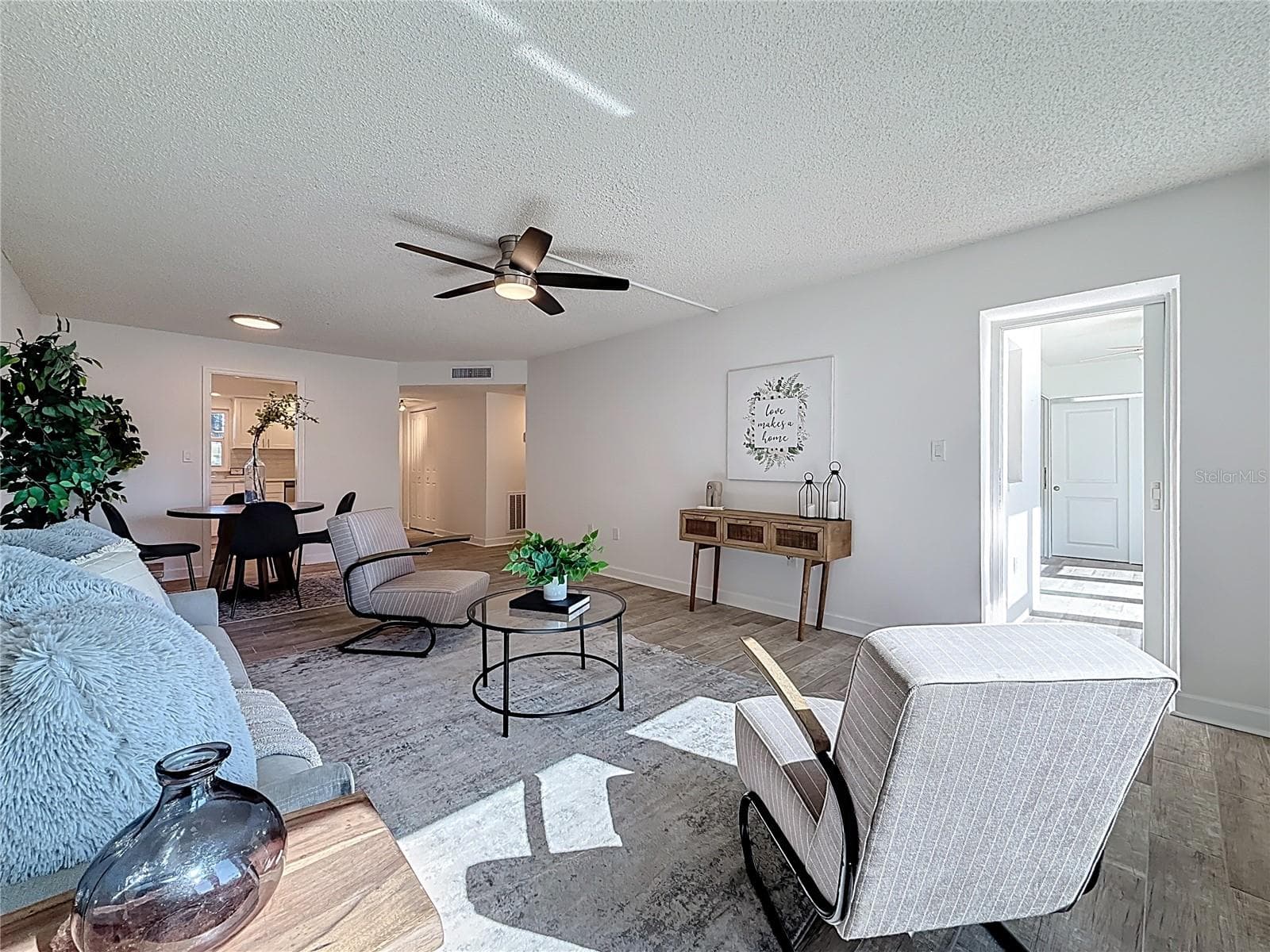 Condominium at 4550 COVE CIR #106, ST PETERSBURG, photo 14 of 34