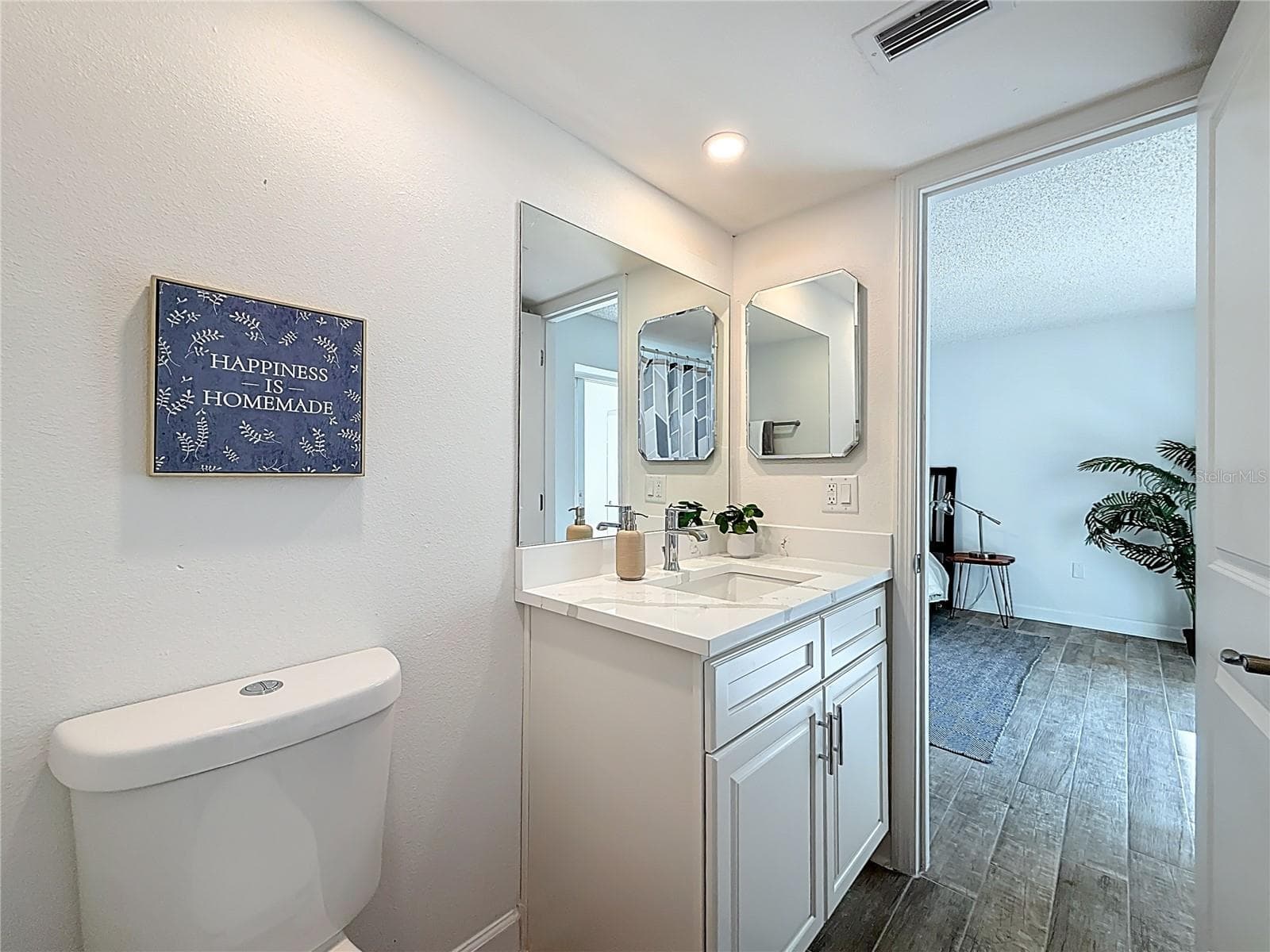 Condominium at 4550 COVE CIR #106, ST PETERSBURG, photo 25 of 34