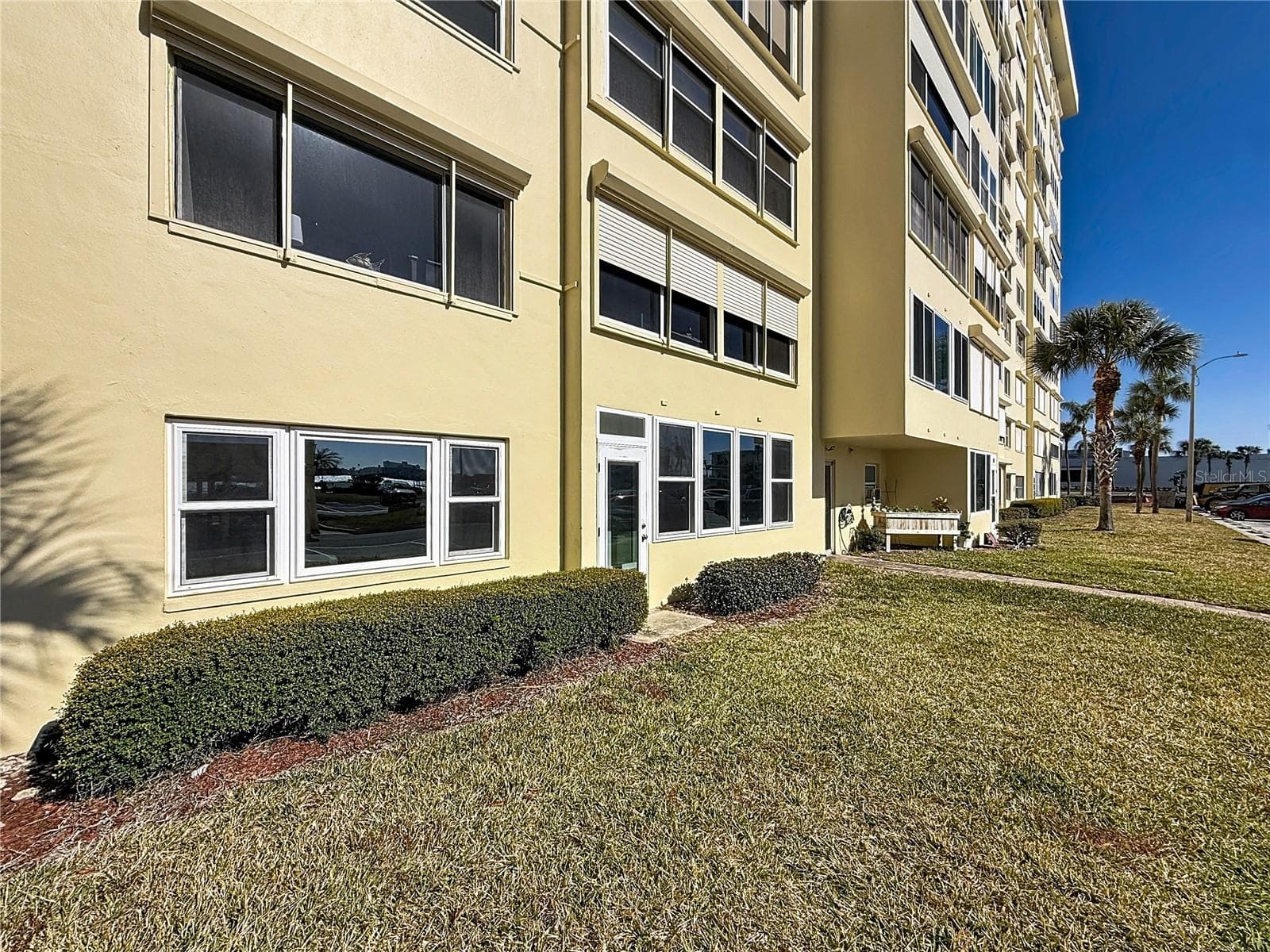 Condominium at 4550 COVE CIR #106, ST PETERSBURG, photo 33 of 34