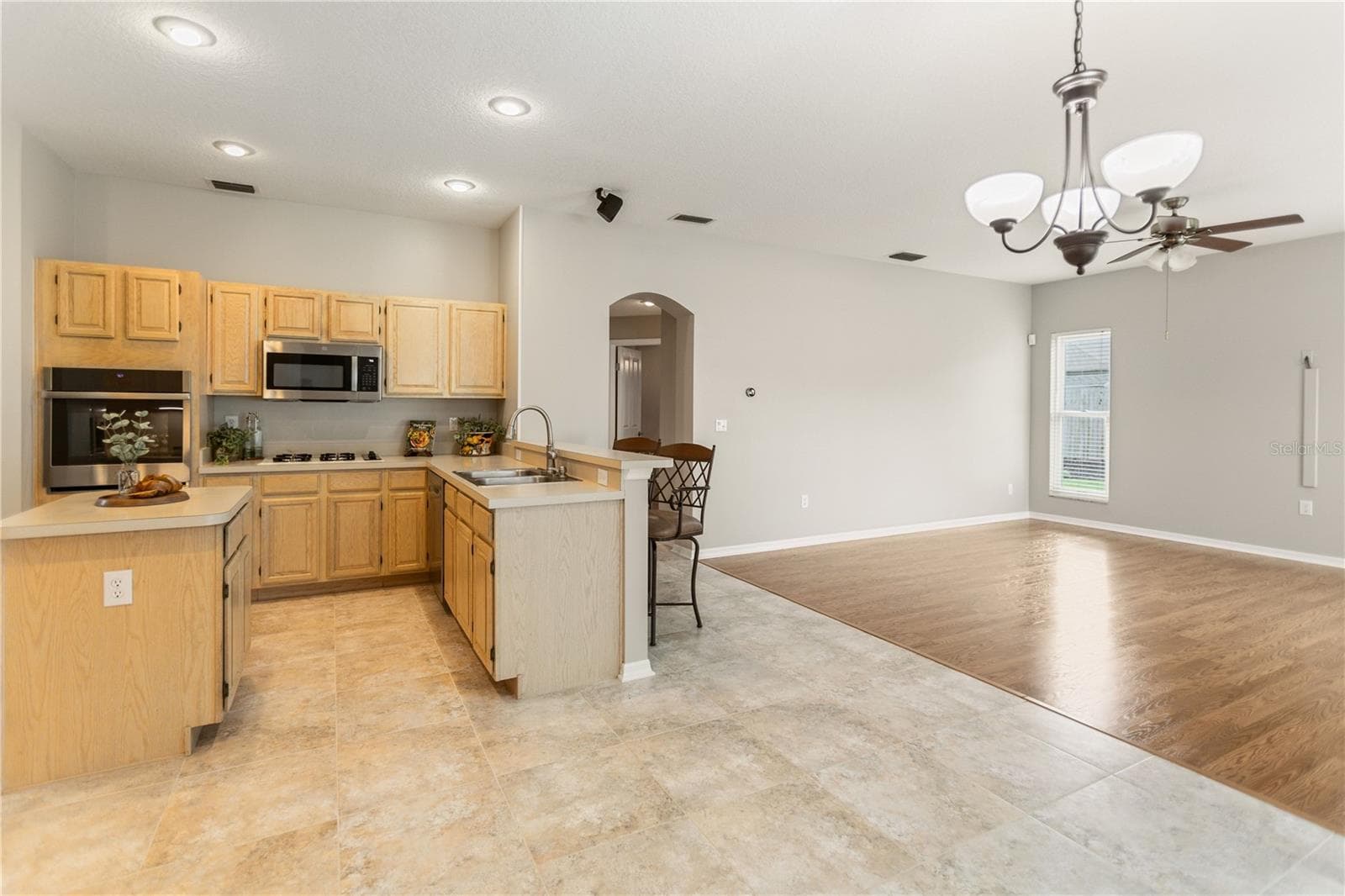 Single Family Residence at 28402 OPENFIELD LOOP, WESLEY CHAPEL, photo 17 of 55