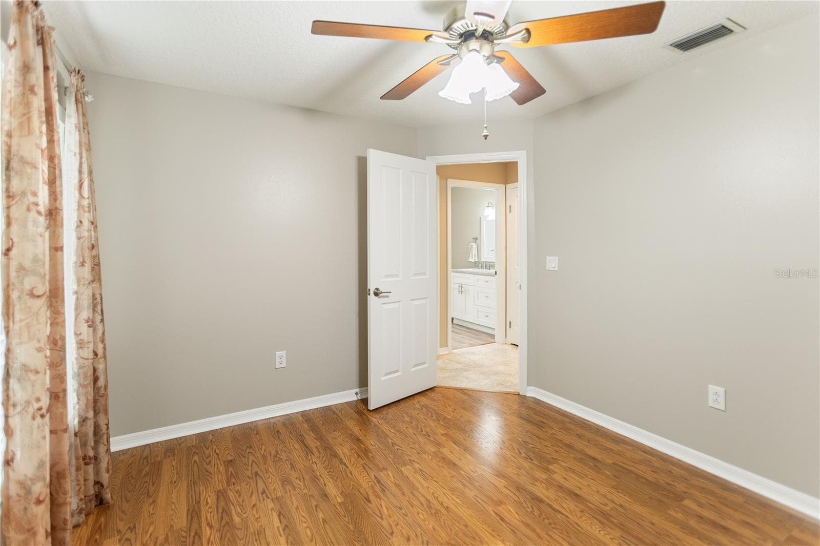 Single Family Residence at 28402 OPENFIELD LOOP, WESLEY CHAPEL, photo 37 of 55