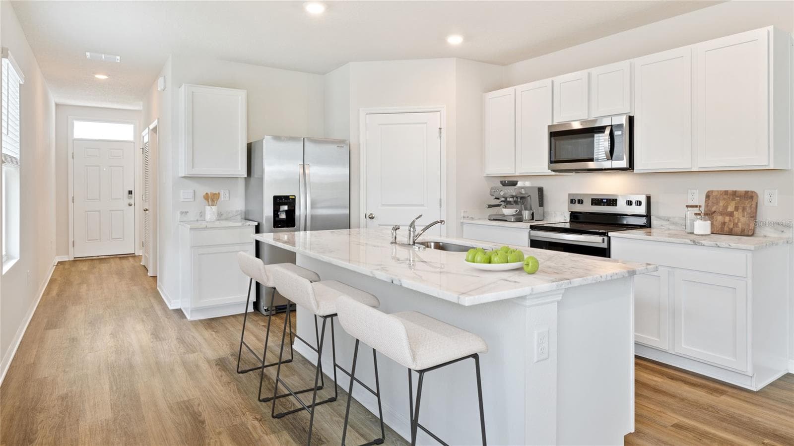 Single Family Residence at 4743 10TH AVE S, ST PETERSBURG, photo 3 of 14