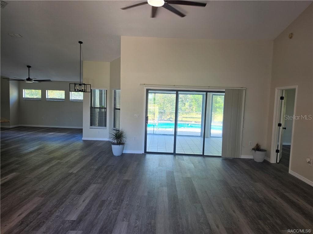 Single Family Residence at 994 E CROWN OF ROSES LOOP, INVERNESS, photo 3 of 27