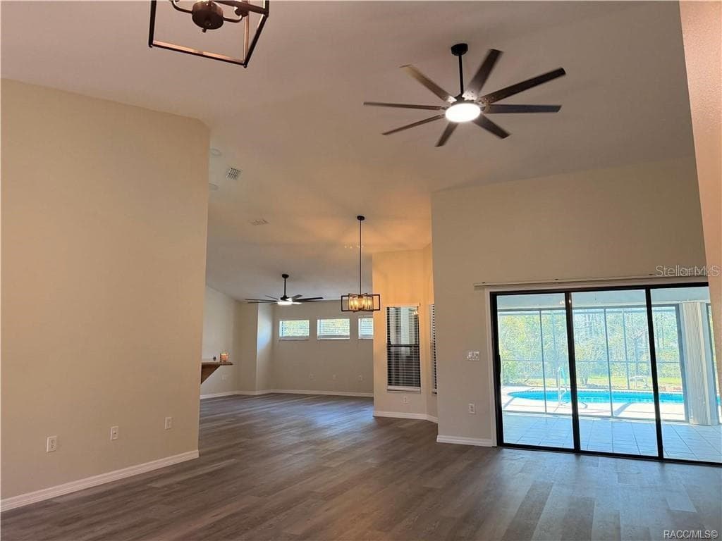 Single Family Residence at 994 E CROWN OF ROSES LOOP, INVERNESS, photo 17 of 27