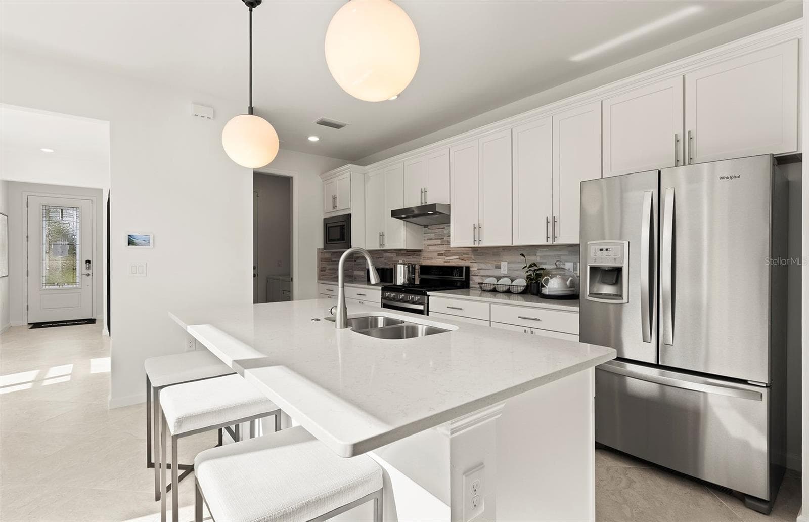 PICTURES ARE OF THE FURNISHED MODEL. - 10481 SEA BREEZE RIDGE DR, ENGLEWOOD