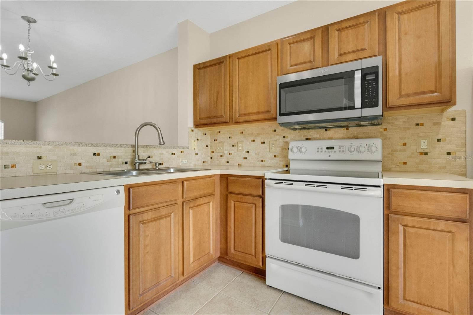 Townhouse at 10173 BESSEMER POND CT, RIVERVIEW, photo 5 of 27