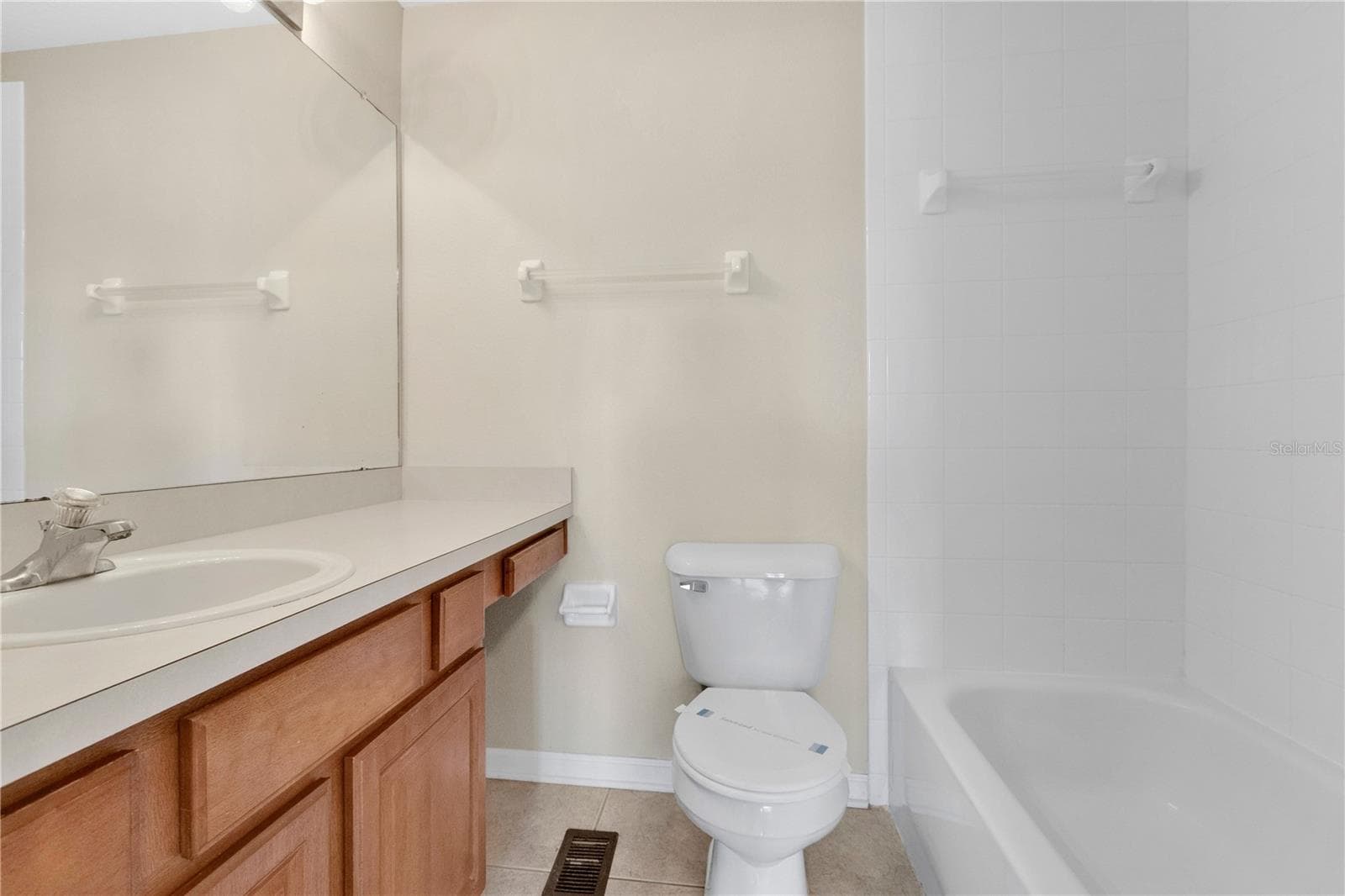 Townhouse at 10173 BESSEMER POND CT, RIVERVIEW, photo 13 of 27