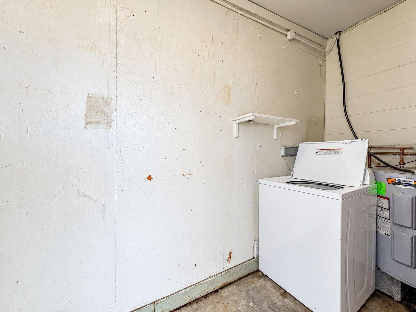 Unit 2 - Laundry Room w Washer/Dryer - 173 38TH AVE SE, ST PETERSBURG