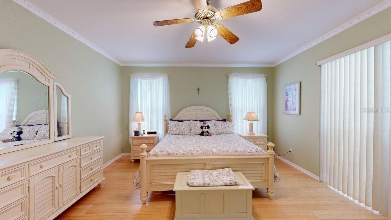 Single Family Residence at 13211 LAKESHORE GROVE DRIVE, WINTER GARDEN, photo 18 of 59