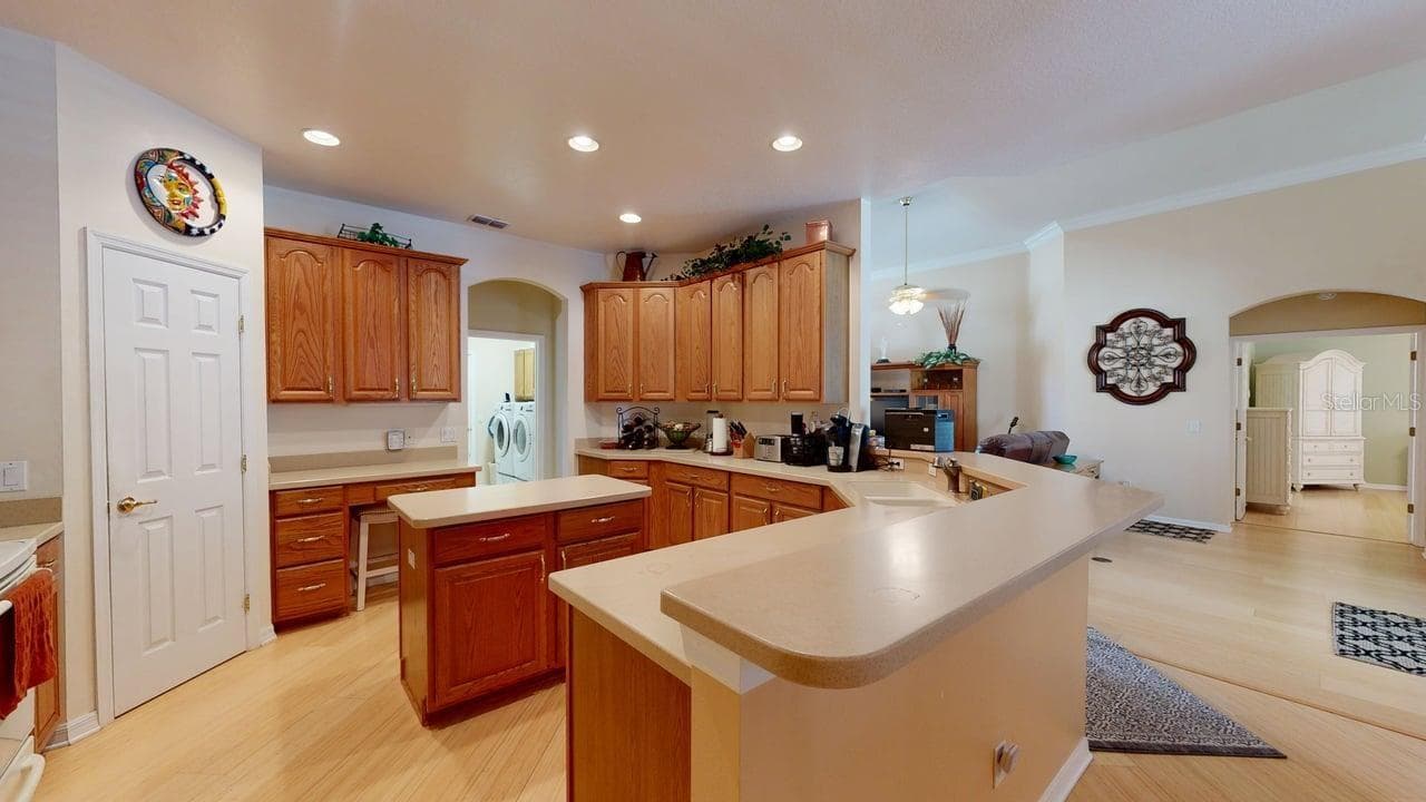 Single Family Residence at 13211 LAKESHORE GROVE DRIVE, WINTER GARDEN, photo 27 of 59