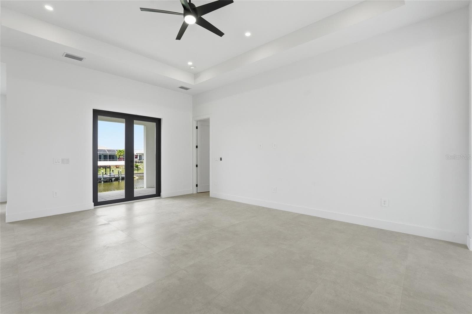LIVING ROOM - 227 NE 15TH ST, CAPE CORAL