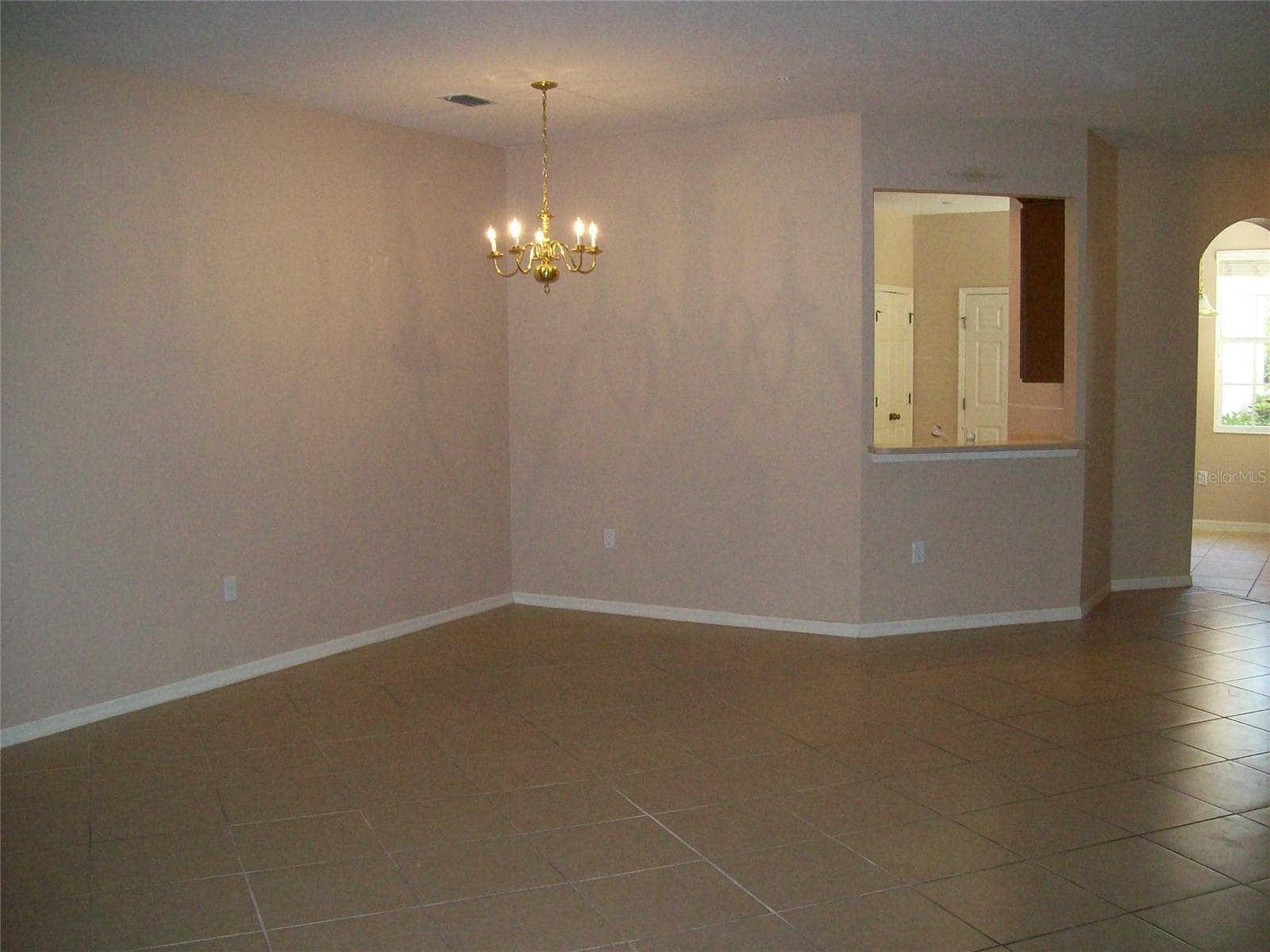 Living Area - 3459 PARKRIDGE CIR #18-103, SARASOTA