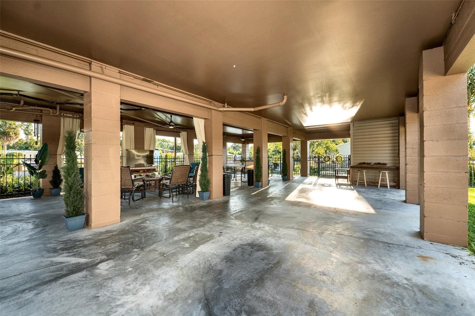 Single Family Residence at 7247 ARBORDALE DR, WEEKI WACHEE, photo 11 of 67