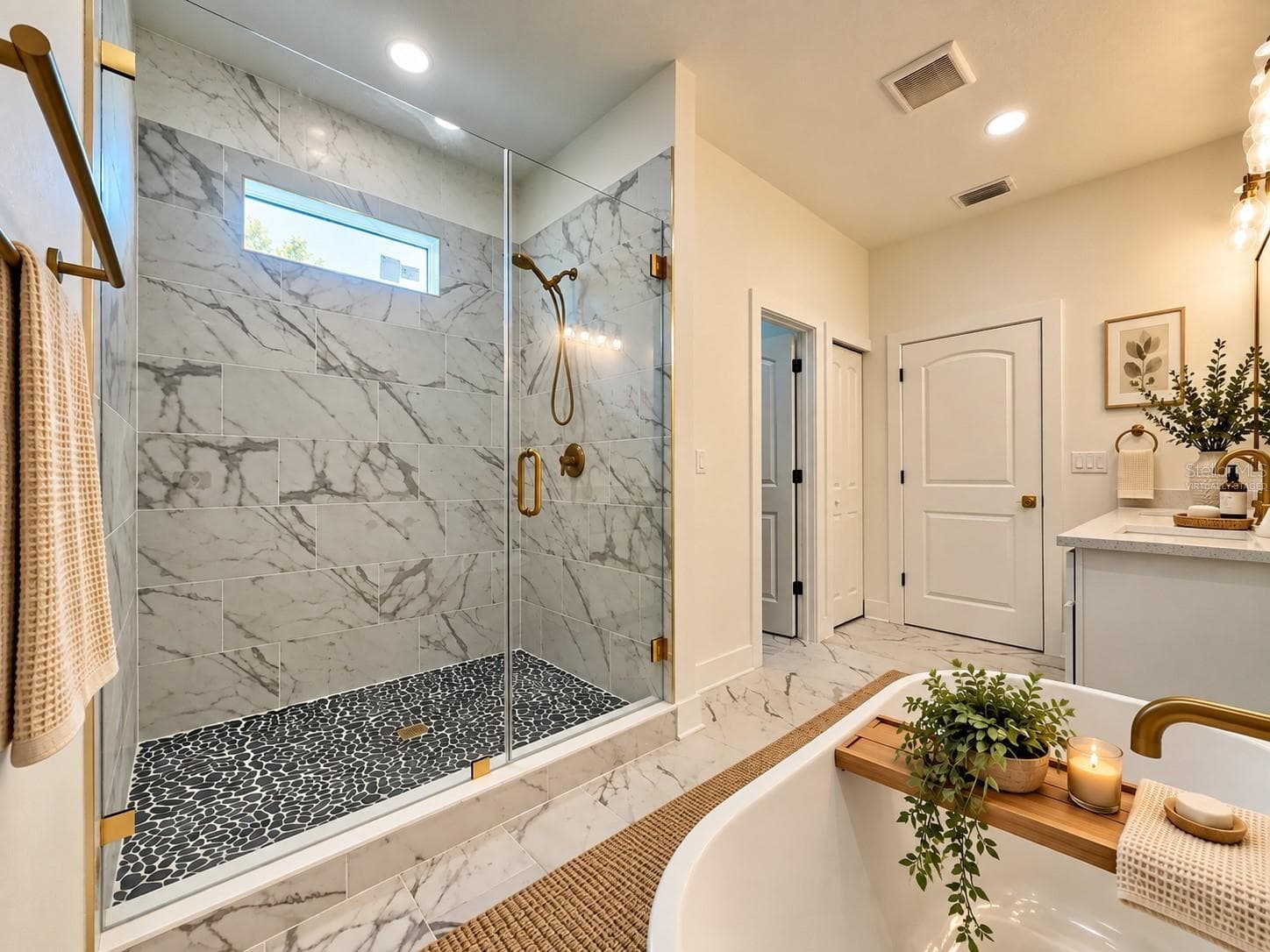 Virtually Staged - 707 W COUNTRY CLUB DR, TAMPA