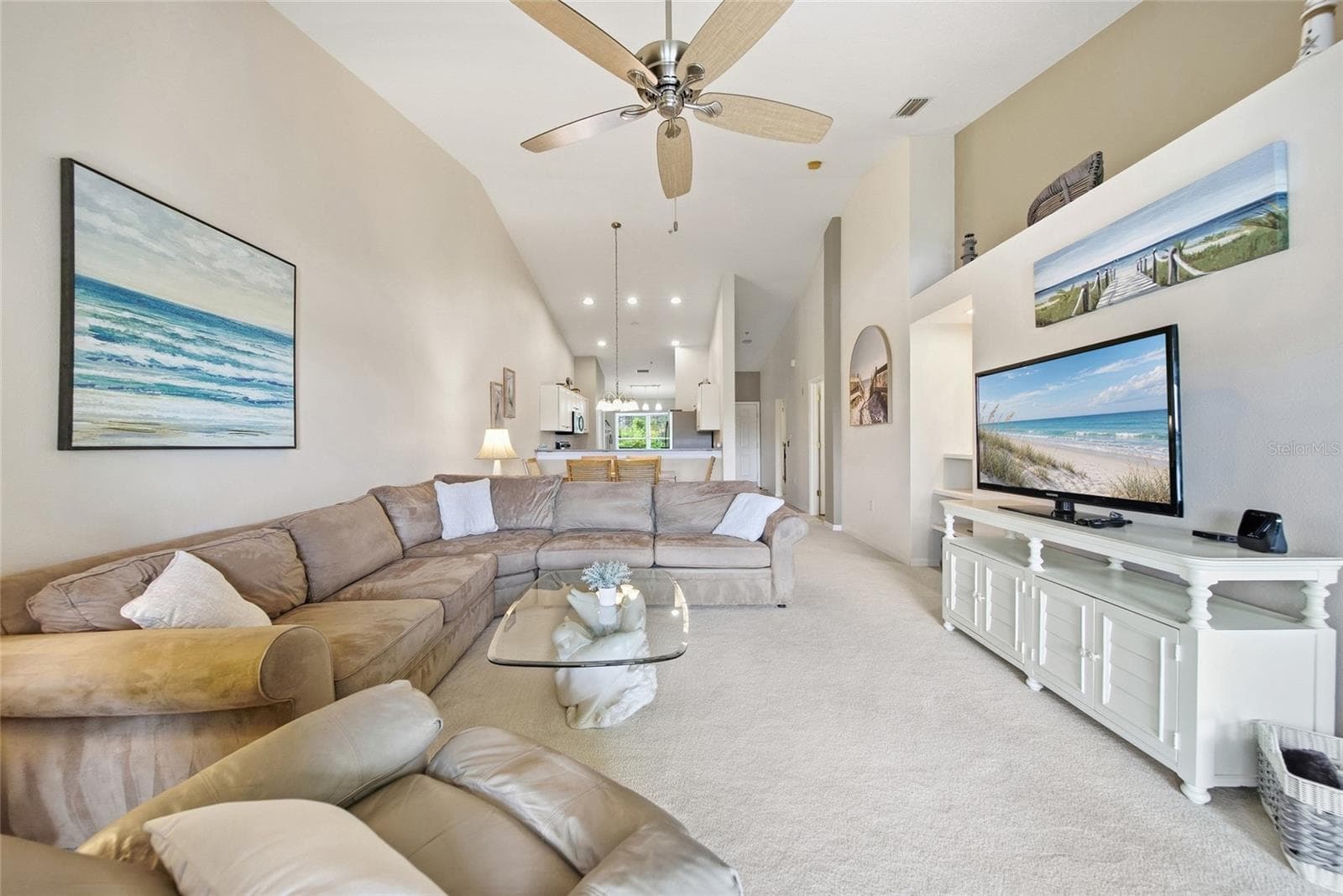 Living area with vaulted ceilings - 5320 HYLAND HILLS AVE #2222, SARASOTA