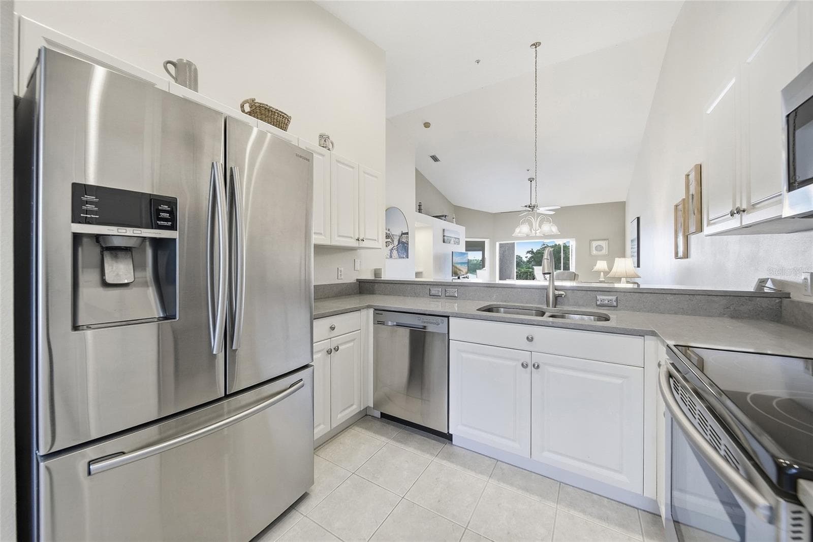 Condominium at 5320 HYLAND HILLS AVE #2222, SARASOTA, photo 13 of 49