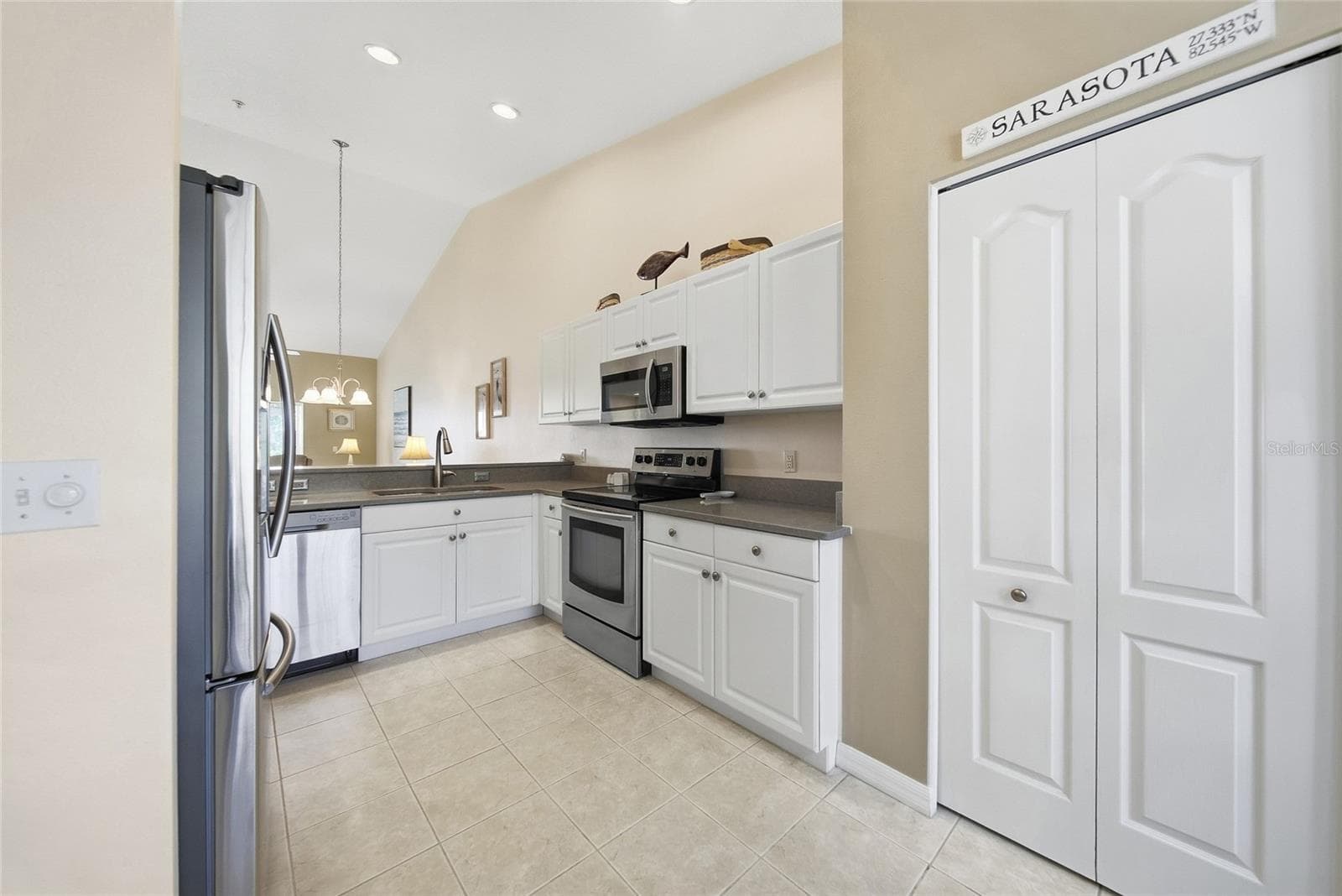 Condominium at 5320 HYLAND HILLS AVE #2222, SARASOTA, photo 16 of 49