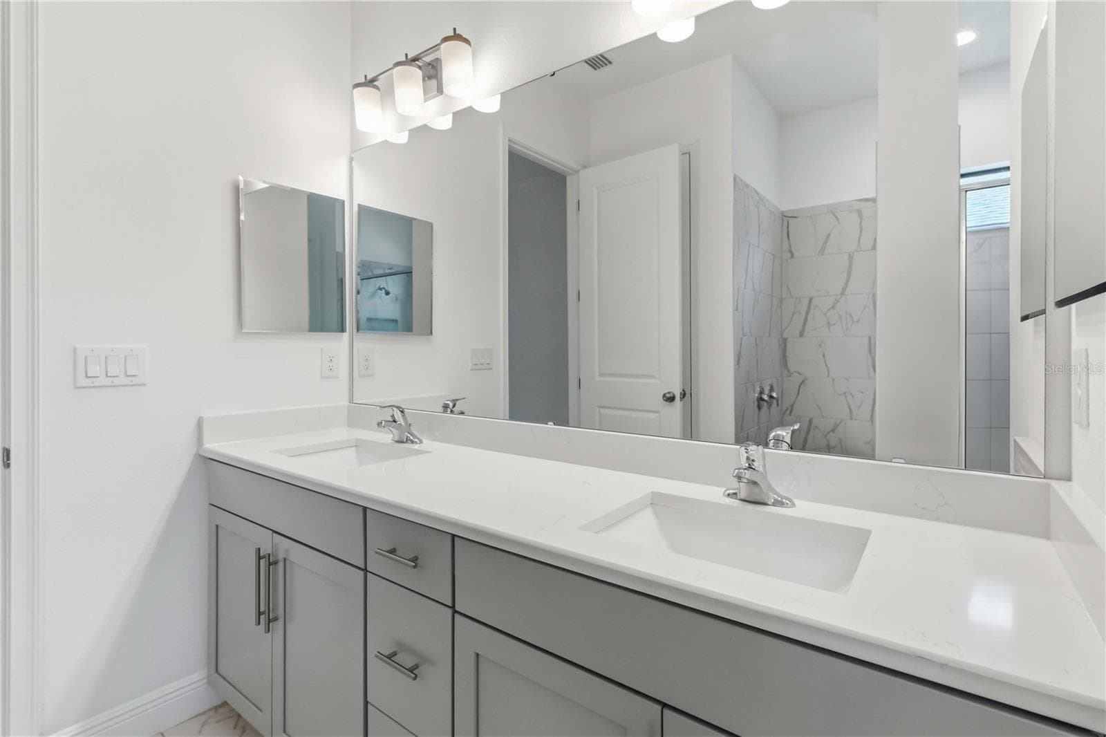 Single Family Residence at 4028 SALIDA DELSOL DR, SUN CITY CENTER, photo 21 of 47