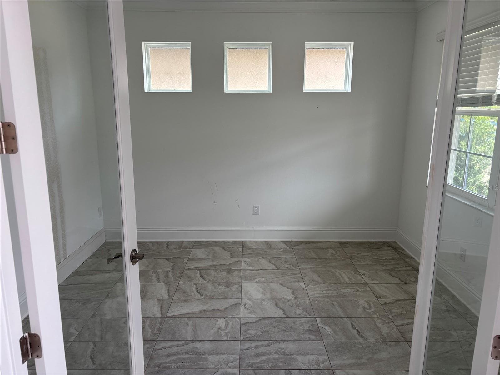 Single Family Residence at 12964 WILLOW GROVE DR, RIVERVIEW, photo 3 of 31