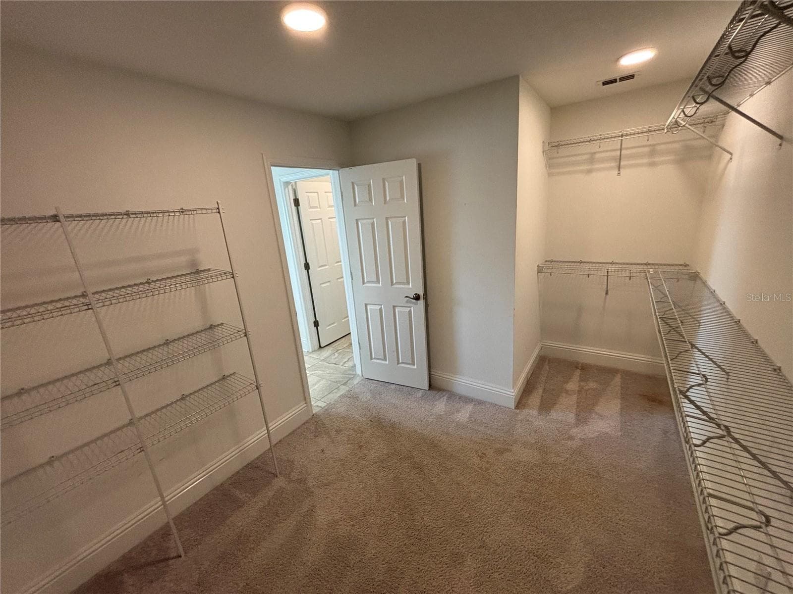Single Family Residence at 12964 WILLOW GROVE DR, RIVERVIEW, photo 14 of 31