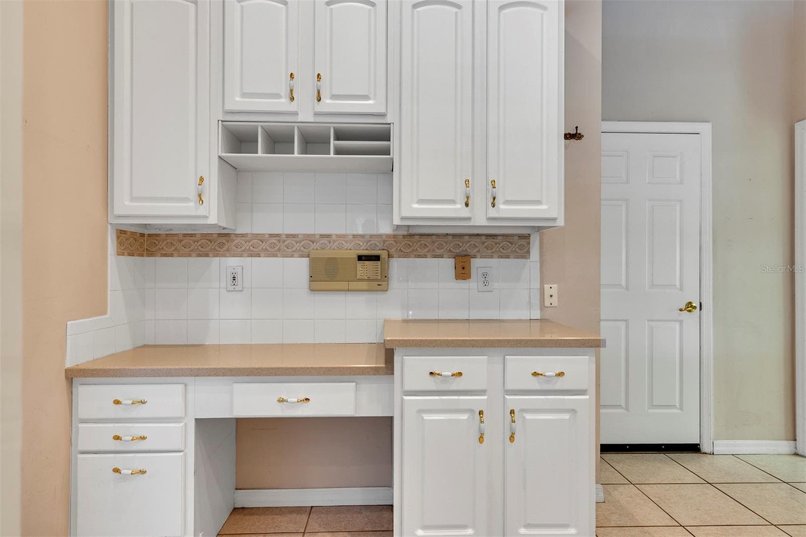 Single Family Residence at 1630 MORGANS MILL CIR, ORLANDO, photo 10 of 64