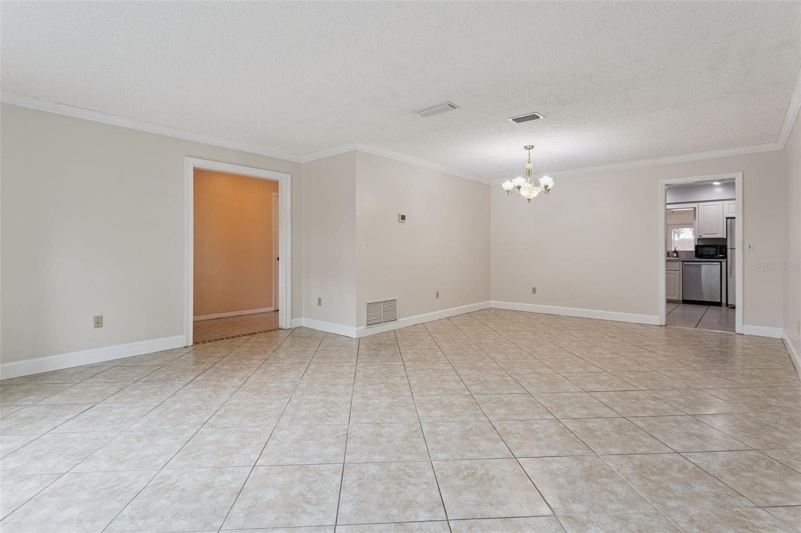 Single Family Residence at 260 E HORNBEAM DR, LONGWOOD, photo 15 of 56