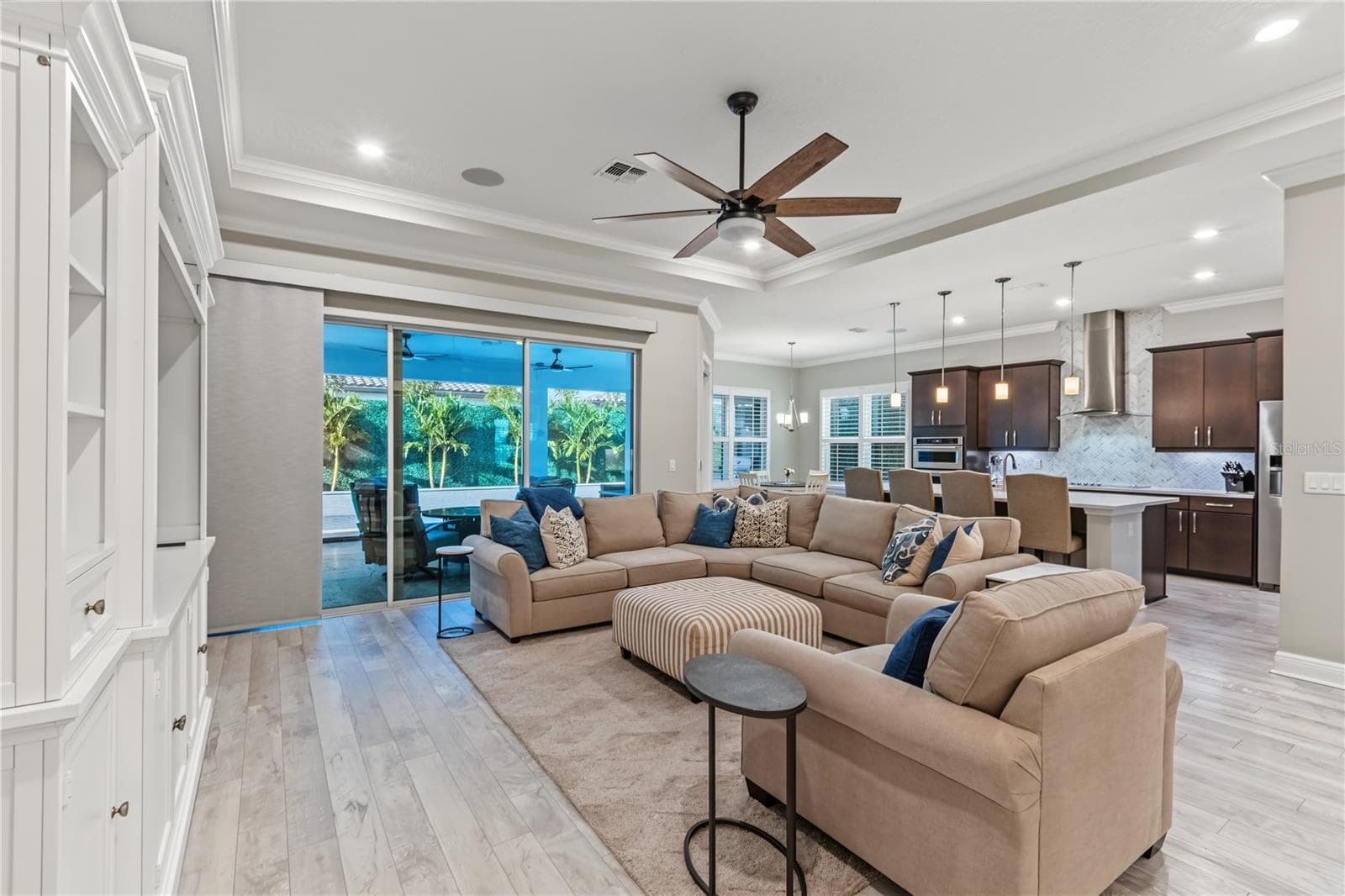 Single Family Residence at 8037 LUDINGTON CIR, ORLANDO, photo 5 of 63