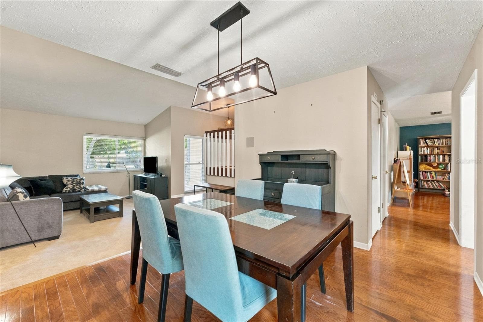 Single Family Residence at 15801 COUNTRY LAKE DR, TAMPA, photo 12 of 50