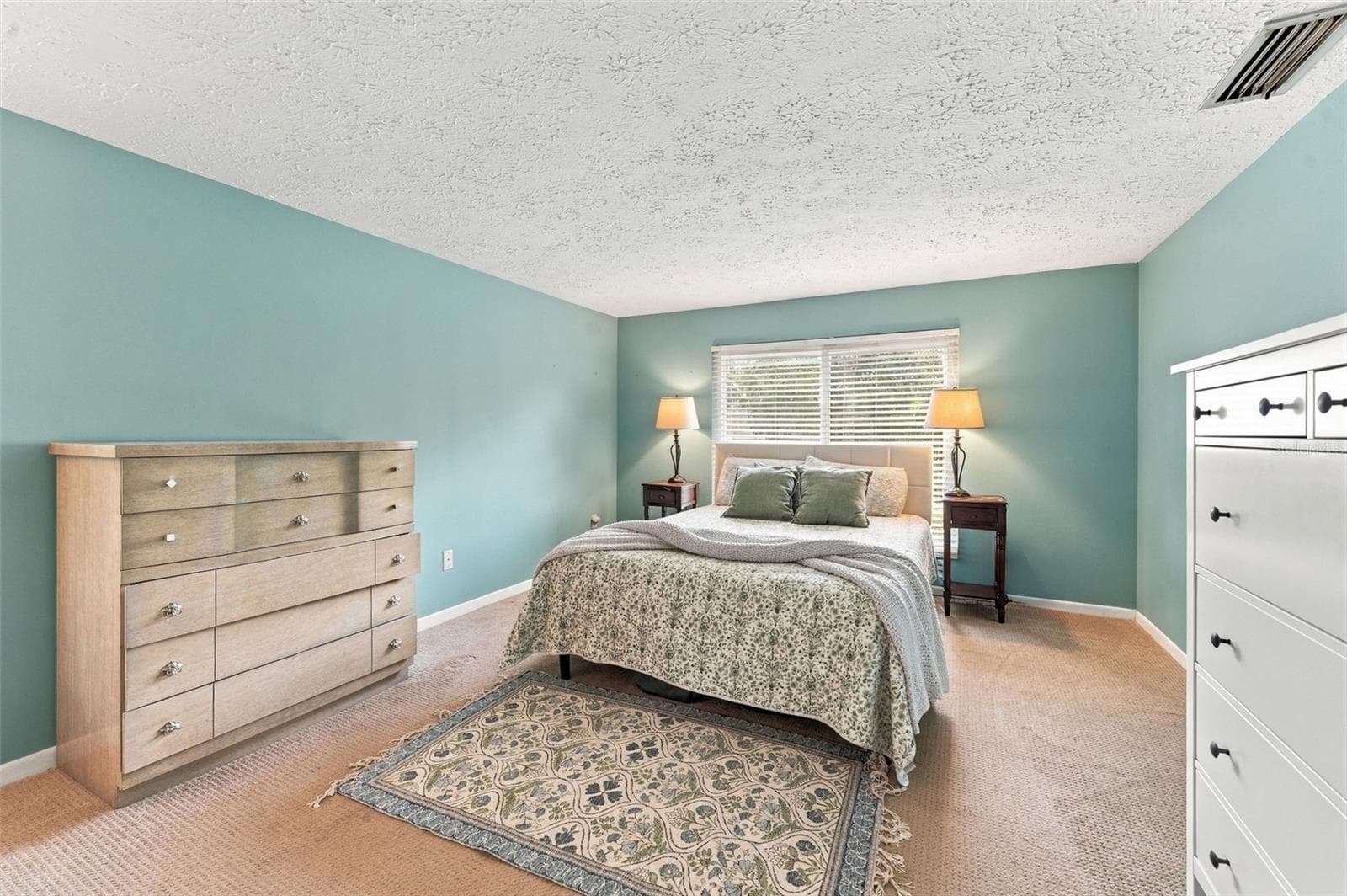 Single Family Residence at 15801 COUNTRY LAKE DR, TAMPA, photo 19 of 50