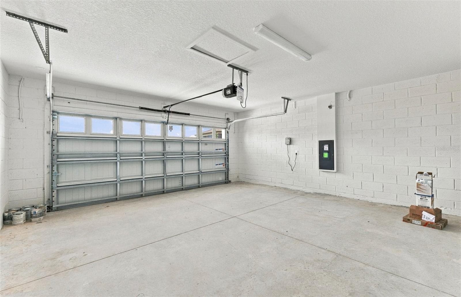 2-Car Garage - 1543 HARTRIDGE CT, LAKE ALFRED
