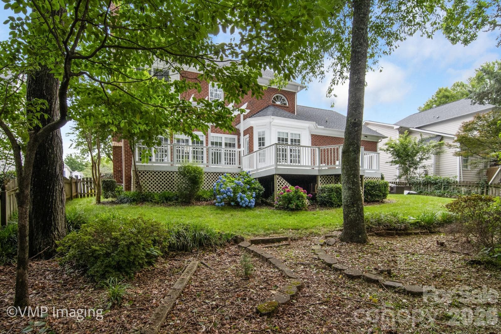 Single Family Residence at 20107 N Cove Road, Cornelius, photo 31 of 46