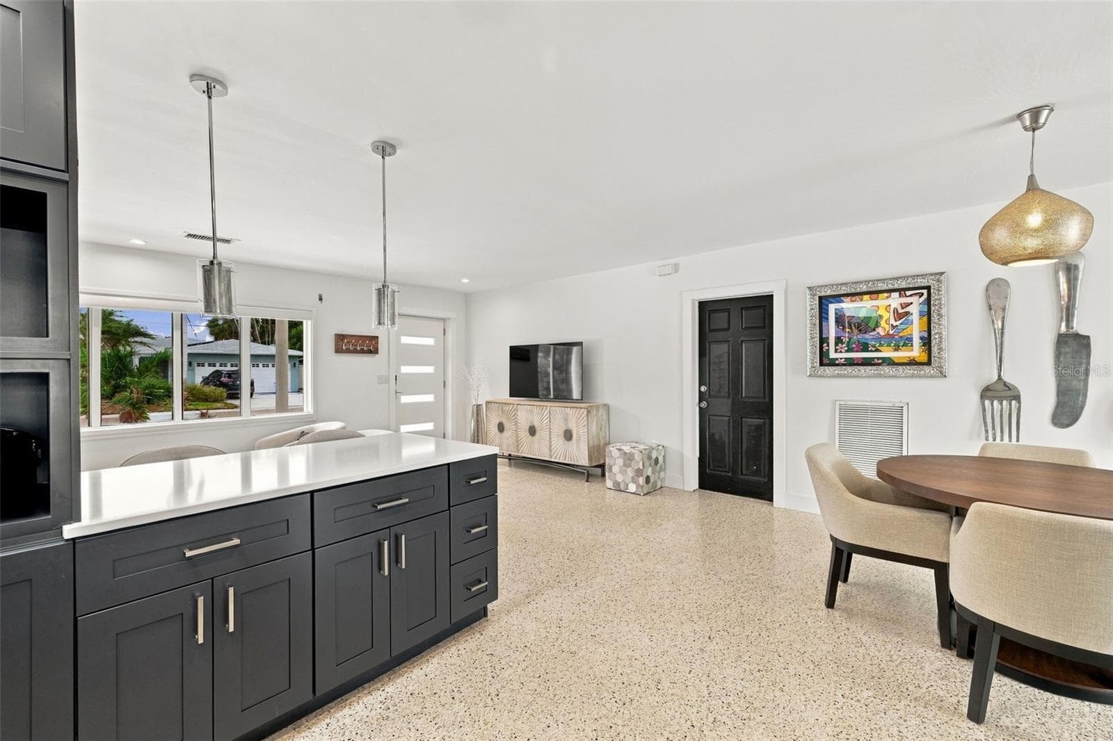 Single Family Residence at 2440 S SHORE DR SE, ST PETERSBURG, photo 12 of 75