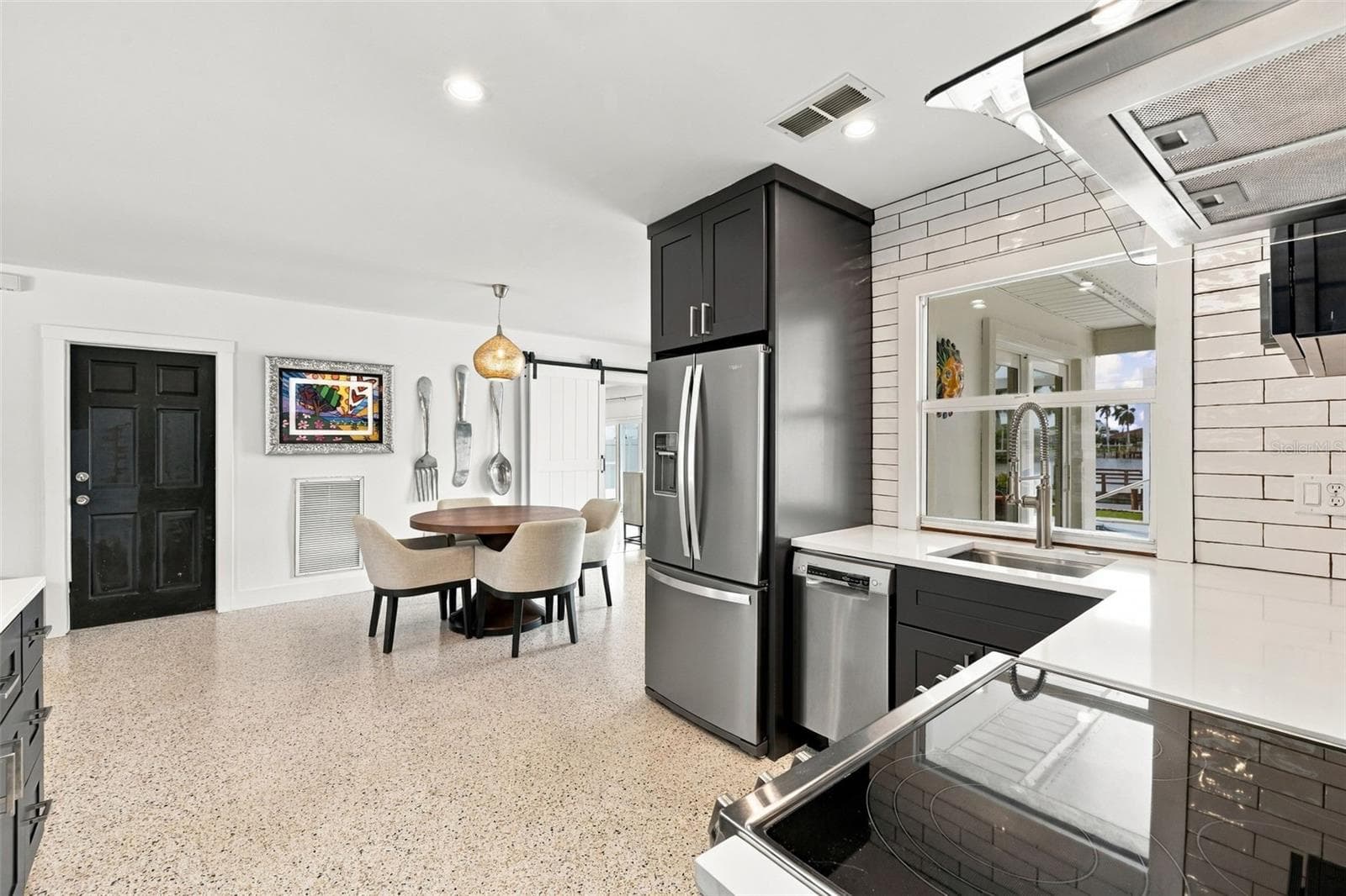 Single Family Residence at 2440 S SHORE DR SE, ST PETERSBURG, photo 13 of 75
