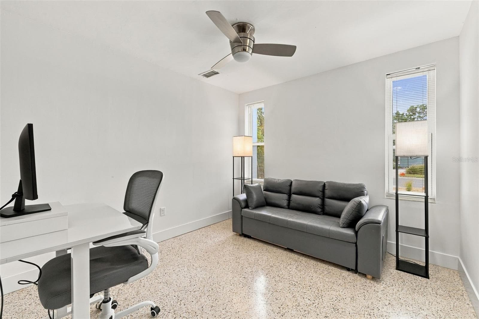 Single Family Residence at 2440 S SHORE DR SE, ST PETERSBURG, photo 23 of 75
