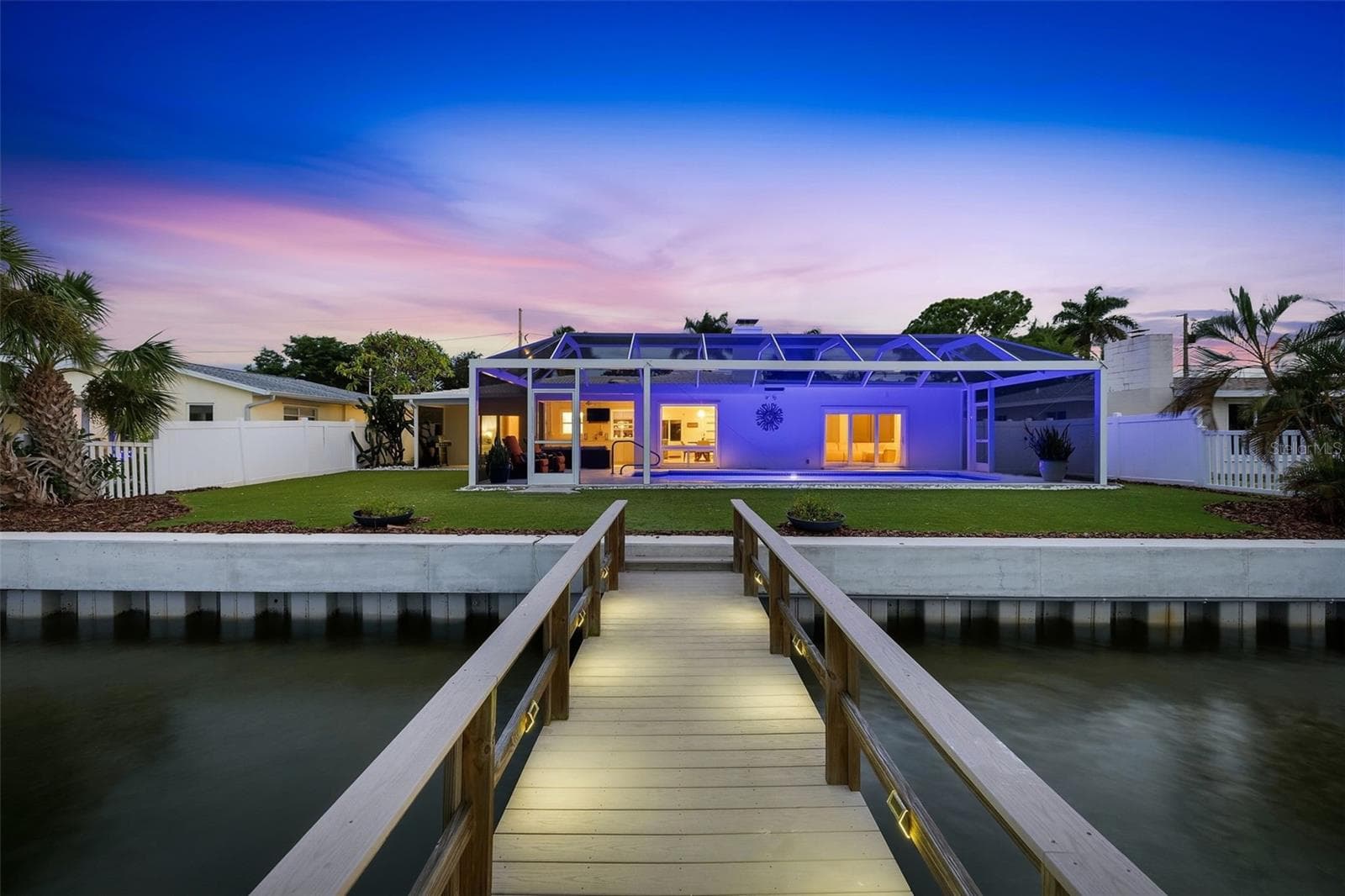 Single Family Residence at 2440 S SHORE DR SE, ST PETERSBURG, photo 60 of 75