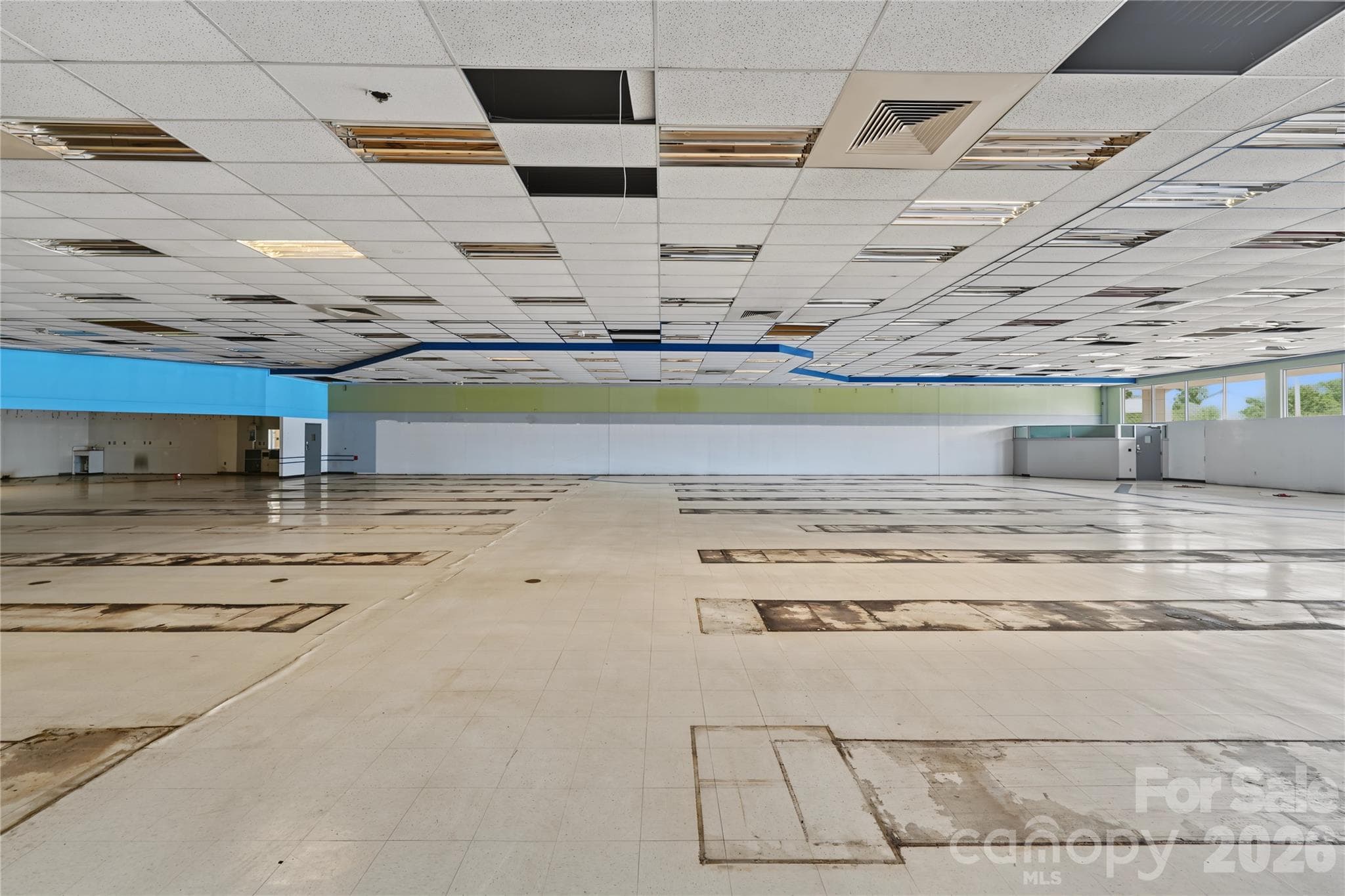 Retail at 110 W Garrison Boulevard, Gastonia, photo 8 of 29