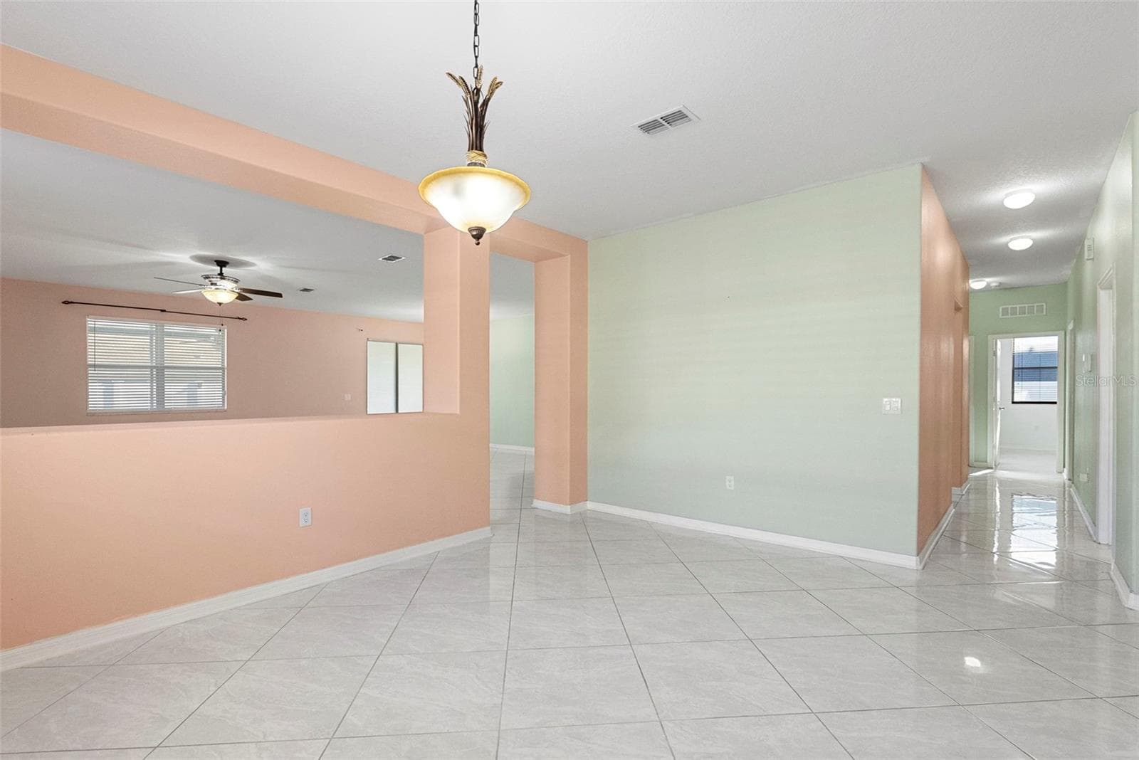 Single Family Residence at 11114 HARTFORD FERN DR, RIVERVIEW, photo 6 of 37